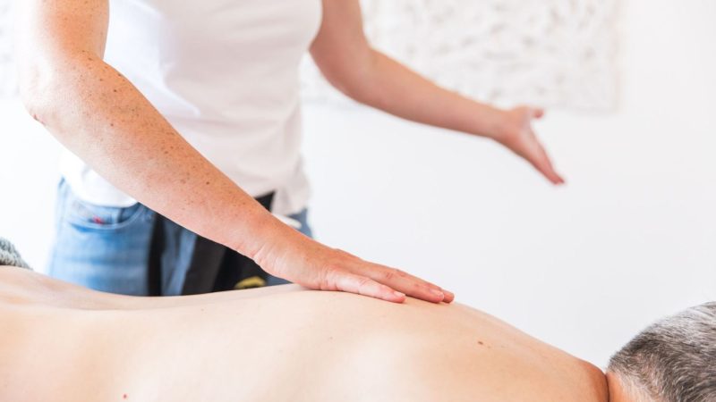 massage dos par Valérie Vasseur